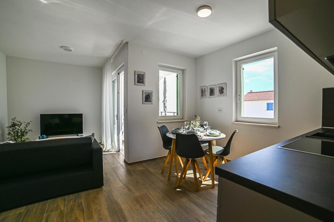Apartment Perlitto Cres Exteriör bild