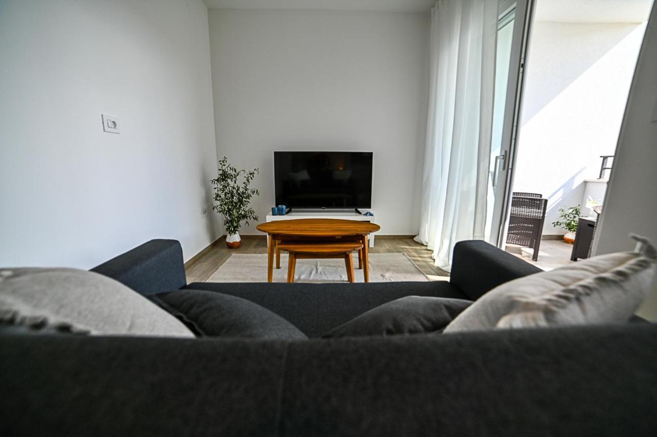 Apartment Perlitto Cres Exteriör bild